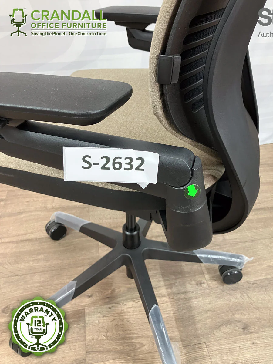 S-2632 - Steelcase Gesture with Headrest - Grade B - Image 4
