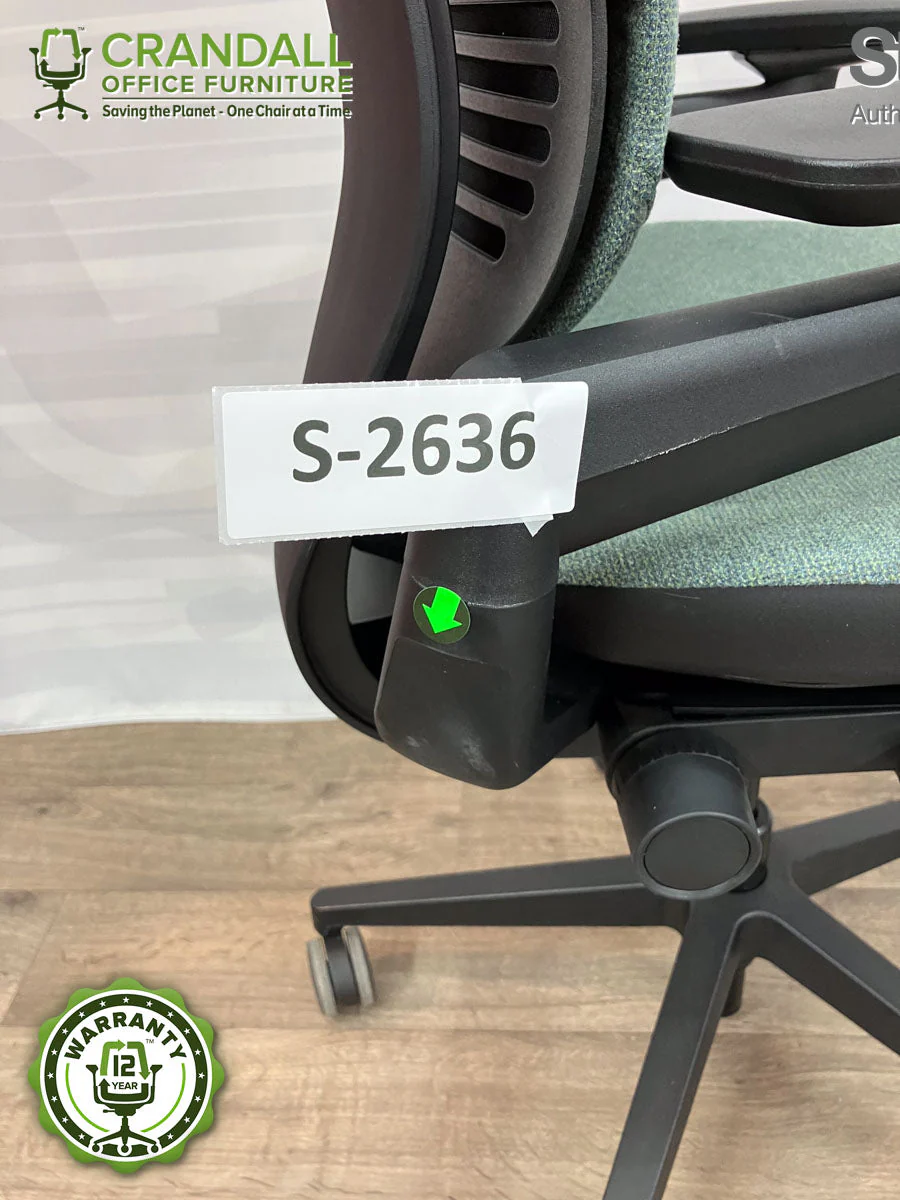 S-2636 - Steelcase Gesture with Headrest - Grade B - Image 4