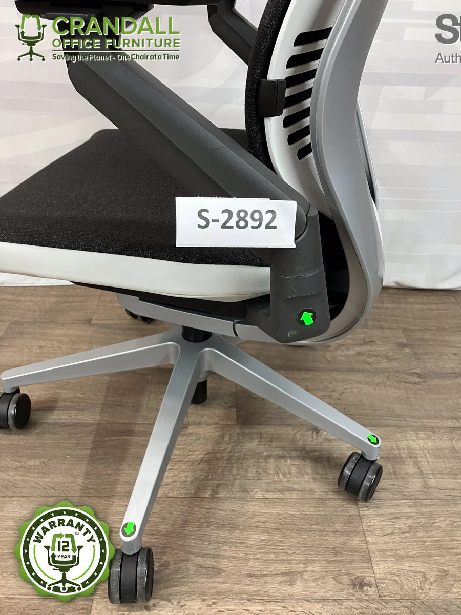 S-2892 - Steelcase Gesture with Headrest - Grade B - Image 3