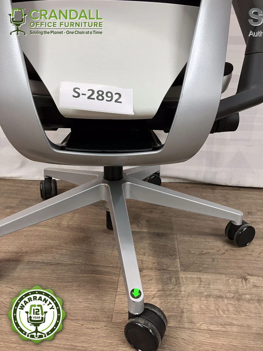 S-2892 - Steelcase Gesture with Headrest - Grade B - Image 4