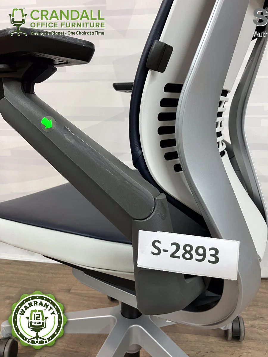 S-2893 - Steelcase Gesture with Headrest - Grade B - Image 3
