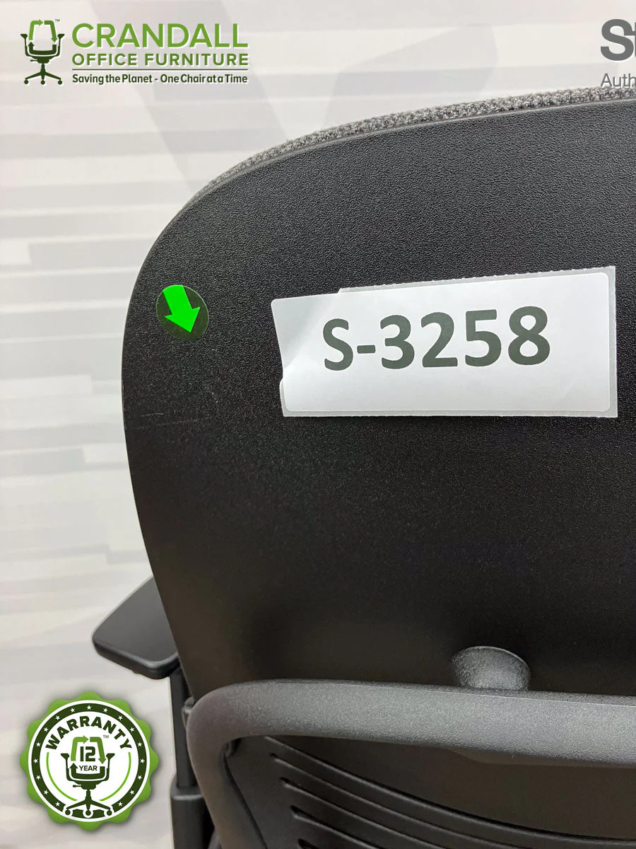 S-3258 - Steelcase V2 Leap- Grade B - Image 3