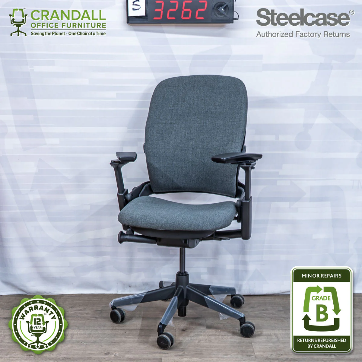 S-3262 - Steelcase V2 Leap- Grade B