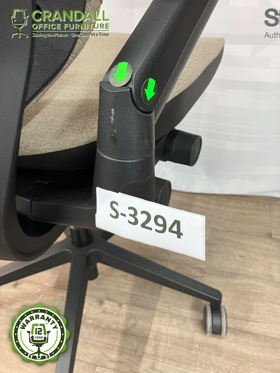 S-3294 - Steelcase Gesture with Headrest - Grade B - Image 3