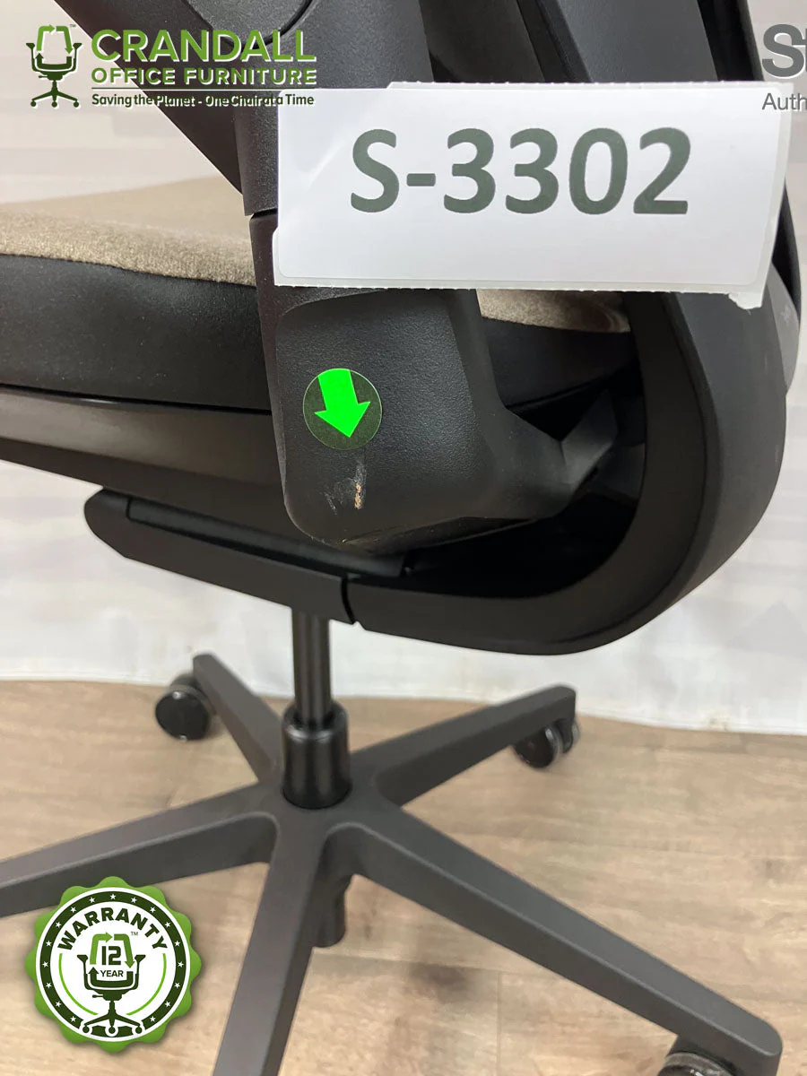S-3302 - Steelcase Gesture with Headrest - Grade B - Image 3