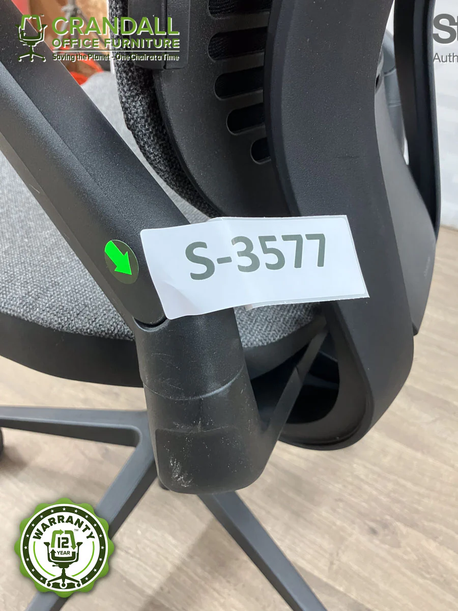 S-3577 - Steelcase Gesture with Headrest - Grade B - Image 3